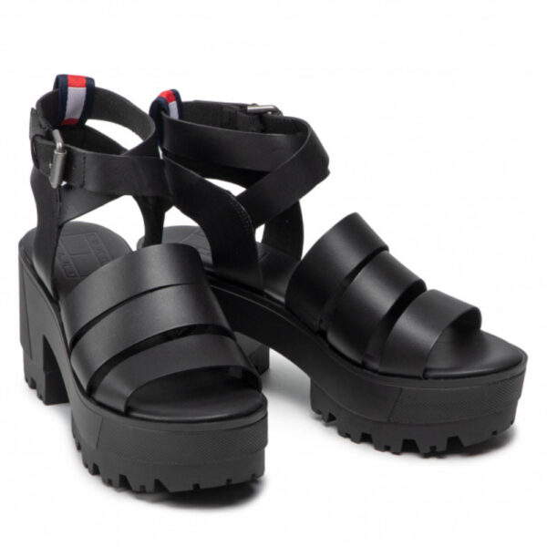 HEELED LEATHER SANDAL